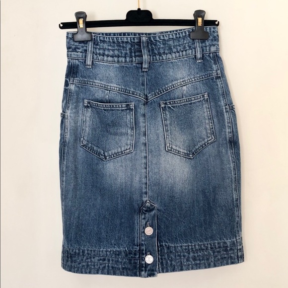 Authentic Chanel classic denim skirt - Picture 2 of 11